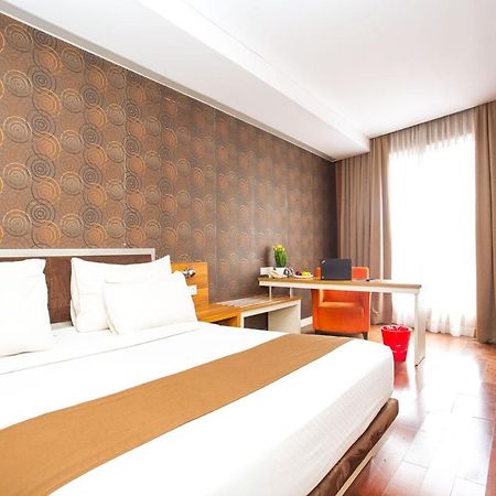 Life Hotel Sudirman Surabaya Eksteriør bilde